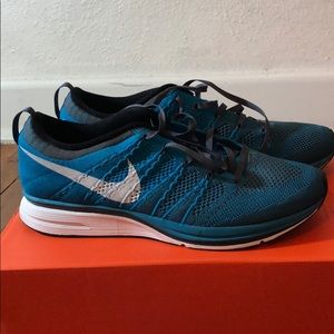 Nike Flyknit Trainer+ men’s sz 9.5
